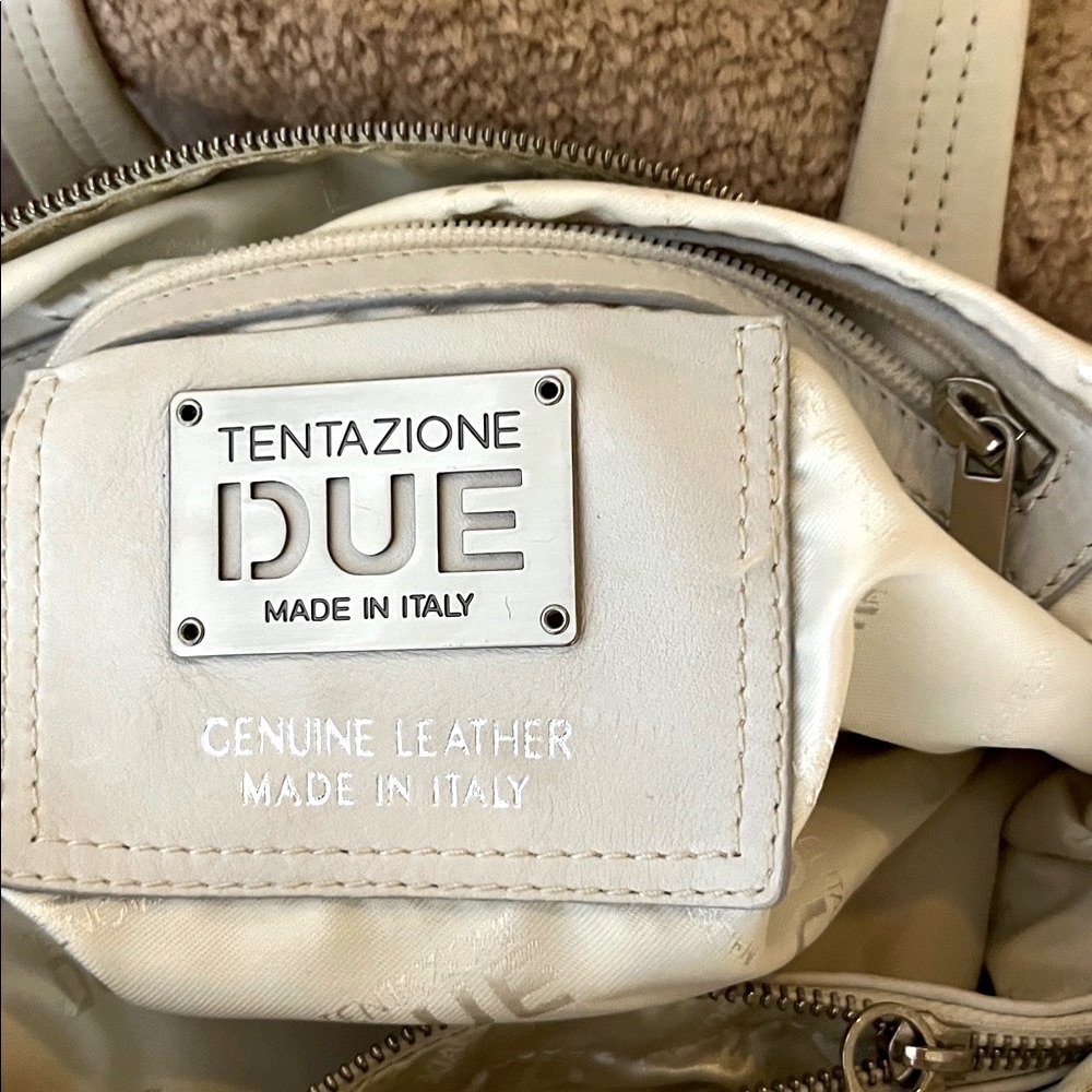 EUC~Tentazione Due Shoulder Bag, Buttery Soft, 100% GENUINE Full Grain LEATHER - Picture 10 of 13